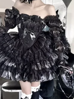 Robe bustier noire style gothique Lolita robe de princesse bouffante détaillée en dentelle avec robe en tulle superposé