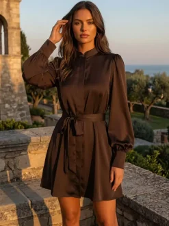 Robe-chemise courte en satin marron à col montant et manches lanternes pour femme 2026