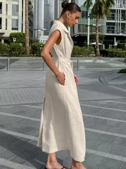 Robe-chemise femme en lin et coton mélangés couleur avoine - Robe longue sans manches à revers cranté et poche - Élégante tenue de bureau d'été avec ceinture - Collection 2026