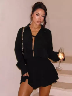 Robe-chemise à découpe et n艙ud sur le devant pour femme - Mini-robe noire à manches longues et ourlet à volants - Collection streetwear printemps 2026