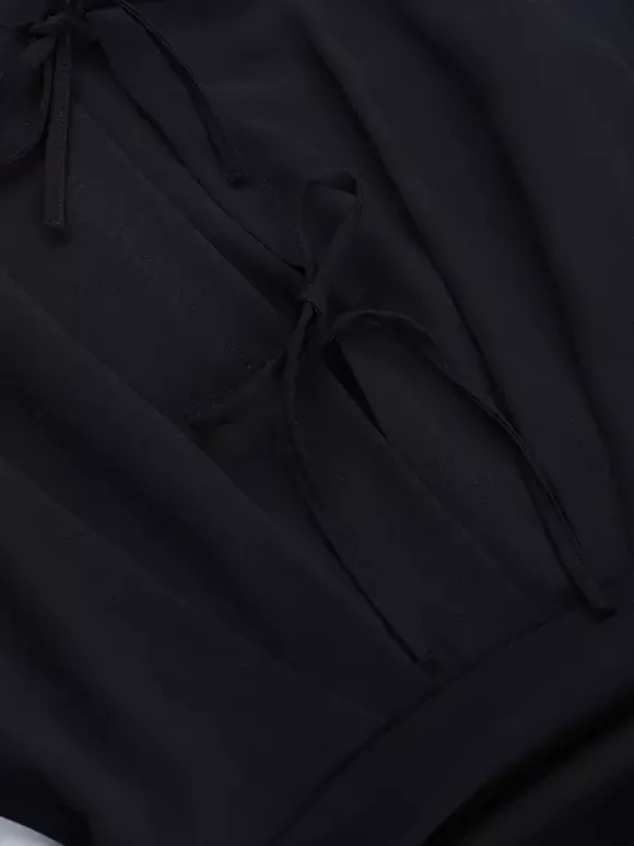 Robe-chemise à découpe et n艙ud sur le devant pour femme - Mini-robe noire à manches longues et ourlet à volants - Collection streetwear printemps 2026