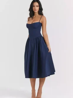 Robe corset rose pâle à bretelles spaghetti dos nu plissée mi-longue style cottagecore 2026