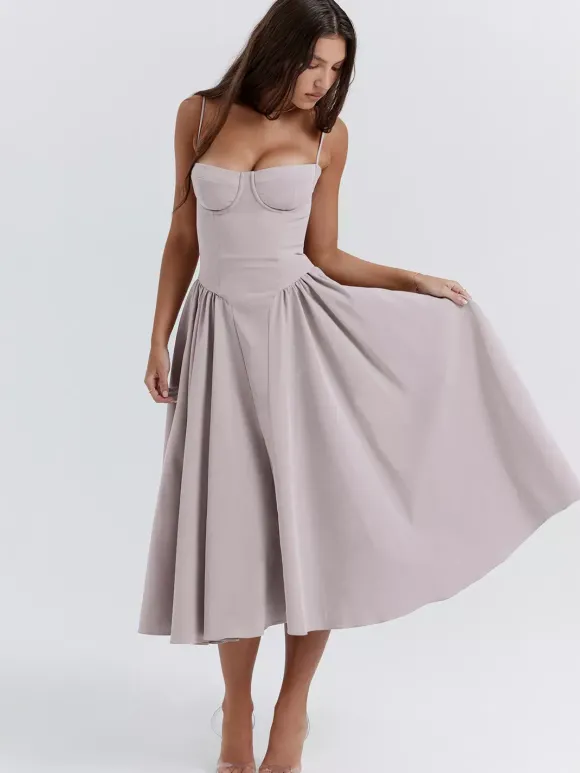 Robe corset rose pâle à bretelles spaghetti dos nu plissée mi-longue style cottagecore 2026