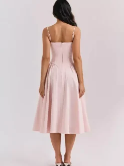 Robe corset rose pâle à bretelles spaghetti dos nu plissée mi-longue style cottagecore 2026