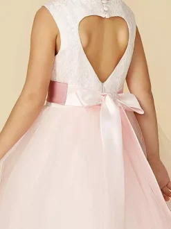 Robe cortège enfant col rond dos en coeur avec ceinture