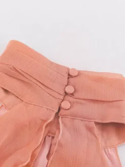 Robe courte à col montant épaules dénudées volants superposés et manches lanternes pour femme 2026