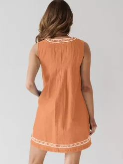 Robe courte en jean brodée pour femme - Robe d'été décontractée à col en V et noué sur le devant coupe babydoll avec poches - Vacances d'été à la plage 2026