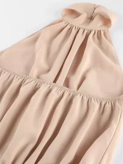 Robe courte kaki sans manches dos nu col montant taille naturelle