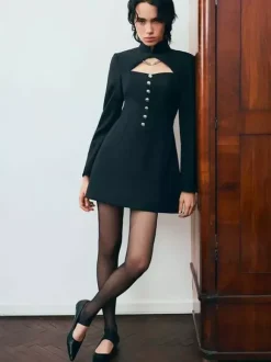 Robe courte à manches longues et découpes pour femme - Robe à col montant et boutons - Idéale pour une soirée romantique printanière 2026