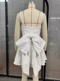 Robe courte à paillettes avec n艙ud dans le dos col carré coupe trapèze tenue de fête d'anniversaire pour femme 2026