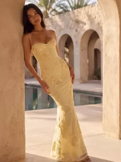 Robe de bal sirène à col c艙ur sans manches lacée ornée de fleurs en dentelle robe de soirée formelle