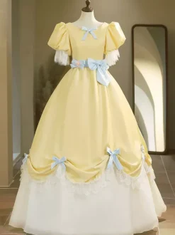 Robe de bal vintage rococo pour femme manches courtes color block volants et n艙uds.