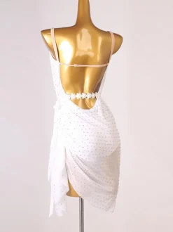 Robe de danse latine blanche pour femme dos nu ornée de strass coupe moulante en polyester