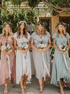 Robe de demoiselle d'honneur col V jupe à volants robe cocktail mariage
