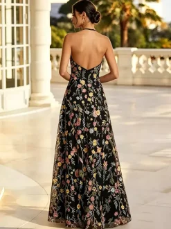 Robe de demoiselle d'honneur dos nu à broderies florales rose poudré coupe trapèze en tulle long robe de mariée longue en tulle.