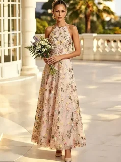 Robe de demoiselle d'honneur dos nu à broderies florales rose poudré coupe trapèze en tulle long robe de mariée longue en tulle.