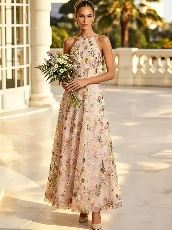 Robe de demoiselle d'honneur dos nu à broderies florales rose poudré coupe trapèze en tulle long robe de mariée longue en tulle.