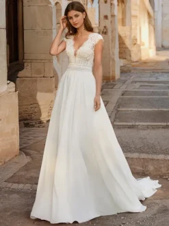 Robe de mariée bohème col V dos nu top en dentelle jupe en tulle à petite traîne