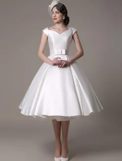 Robe de mariée courte blanche en satin col V avec noeud boutonnée sur dos au genou Robe de mariage vintage