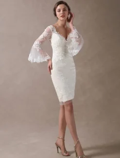 Robe de mariée courte en satin ivoire manche longue en dentelle longueur au dessus de genou robe de mariage