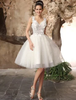 Robe de mariée courte robe de mariage tissu de pailletes décoré des fleur col v dos nu au genou