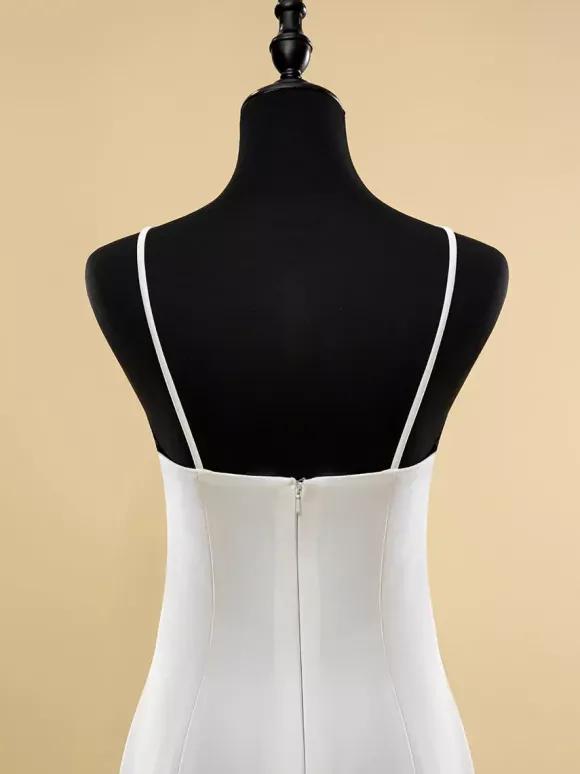 Robe de mariée à décolleté sans manches taille naturelle plissée avec traîne robe de mariée sirène