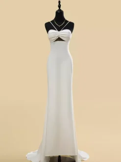 Robe de mariée à décolleté sans manches taille naturelle plissée avec traîne robe de mariée sirène