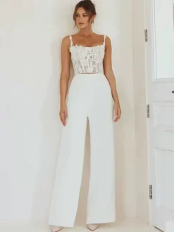 Robe de mariée deux pièces en tissu satiné et dentelle col carré deux pièces longueur au sol lacets sans manches ivoire