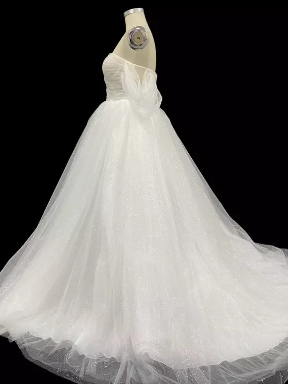Robe de mariée princesse en dentelle à paillete bustier hors des épaules au sol