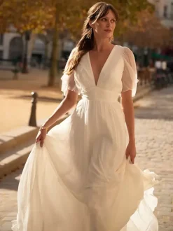Robe de mariée simple A-ligne col en V manches courtes boutonné sur dos au sol