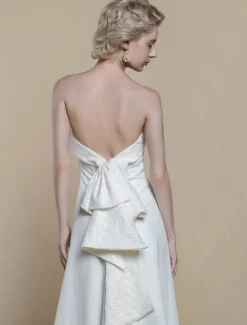 Robe de mariée simple en crêpe extensible avec décolleté sans manches en dentelle robe de bal de 20 cm