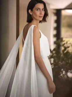 Robe de mariée simple en mousseline col en V sans manches plissée style sirène