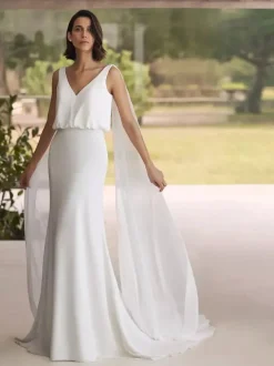 Robe de mariée simple en mousseline col en V sans manches plissée style sirène