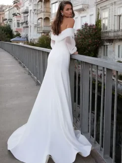 Robe de mariée simple hors de l'épaule manche longue zip sur dos au sol