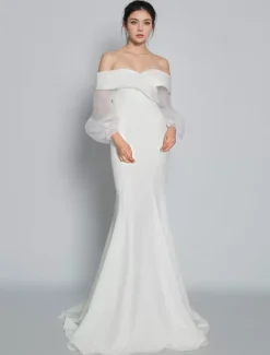 Robe de mariée simple hors de l'épaule manche longue zip sur dos au sol