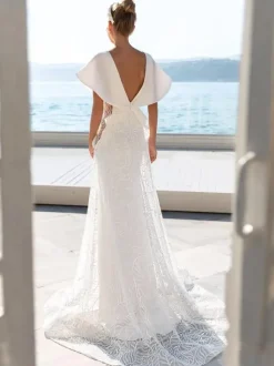 Robe de Mariée Simple Ivoire  sans manches Cou translucide Tissu de satin Robes de mariée