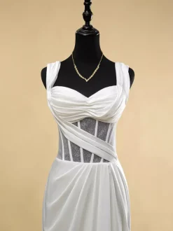 Robe de mariée simple robe de bal décolleté en c艙ur sans manches découpe 20 cm