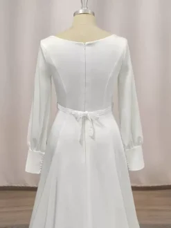 Robe de mariée simple robe de mariée vintage col rond manche longue à traîne