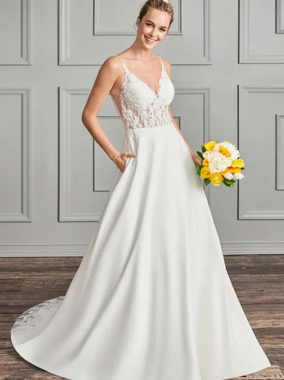 Robe de mariée simple top en dentelle jupe en satin à traîne col V à bretelle boutonné sur dos