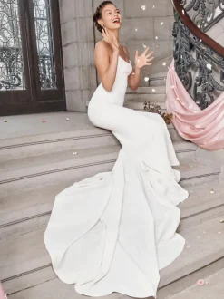 Robe de mariée sirène à bretelle boutonnée sur dos à traîne