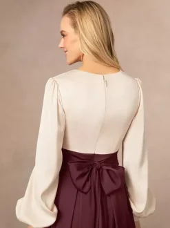 Robe de mère col en V manches longues ligne a fendue sur le devant robes d'invitées de mariage