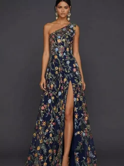 Robe de mère de la mariée décolleté travaillé sans manches coupe trapèze fente sur le devant robe d'invitée de mariage