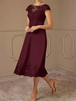 Robe de mère de la mariée en dentelle avec manches cape et ornements en dentelle robe de soirée de mariage longueur thé