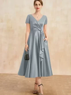 Robe de mère plissée col en v manches courtes ligne a robes d'invitées pour mariage