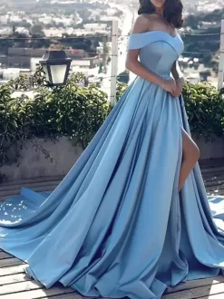 Robe de soirée bleu en satin col bateau jupe plissée fendue à traîne robe cérémonie