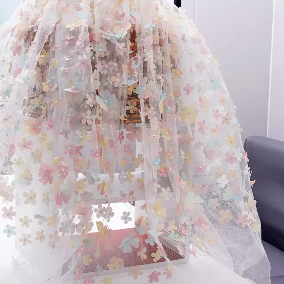 Robe de soirée en organza à col en V et longueur au sol avec appliques