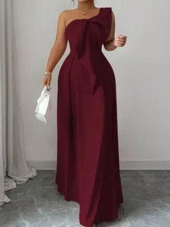 Robe de soirée longue bleu ciel clair à une épaule ornée de fleurs sans manches asymétrique élégante et semi-formelle