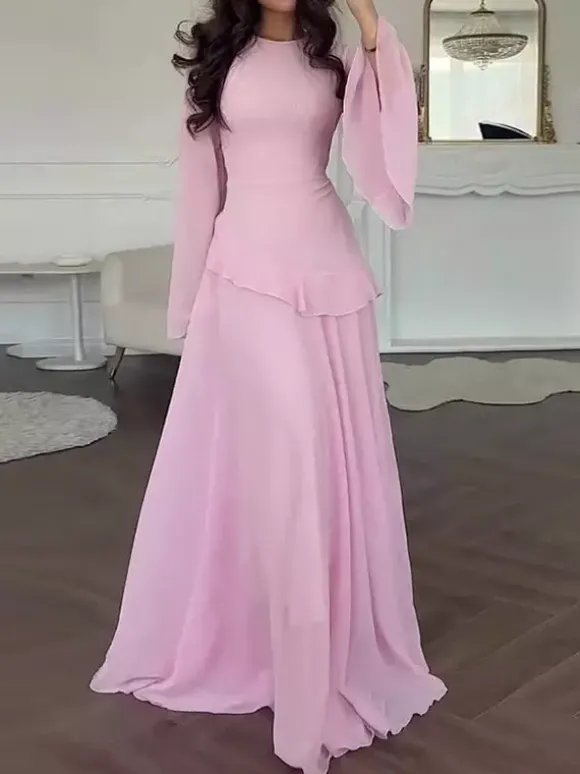 Robe de soirée longue bordeaux à col rond et lacets manches longues évasées style sexy