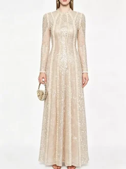 Robe de soirée longue champagne à col montant et sequins manches longues élégante et semi-formelle.