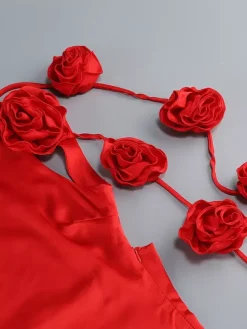 Robe de soirée longue élégante à rosettes pour femme - Robe moulante rouge en satin dos nu ornée de fleurs 3D - Bal de promo d'été 2026